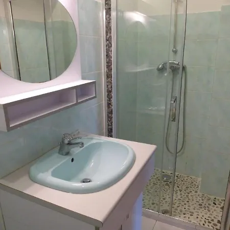 With Shared Pool And 200 M From The Beach, Sainte-maxime La Nartelle