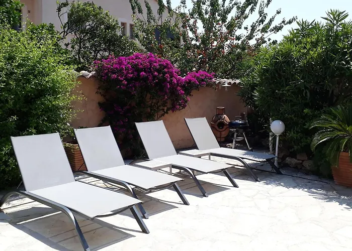 بيت للعطل In Sainte-maxime Near *